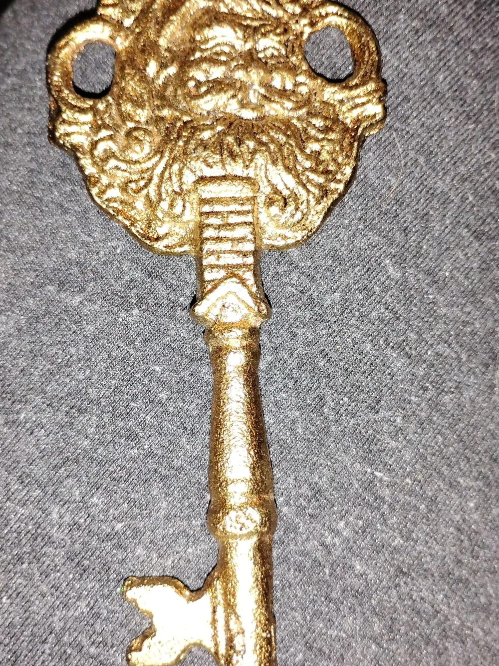 Gold Decorative Wall Key Sculpture - Elegant Home Wall Decor